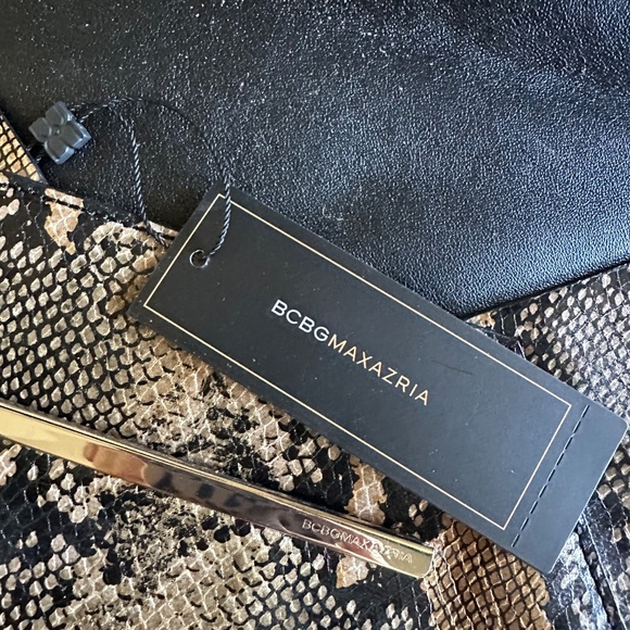 BCBGMAXAZRIA Faux Snakeskin Envelope Clutch - Picture 12 of 14